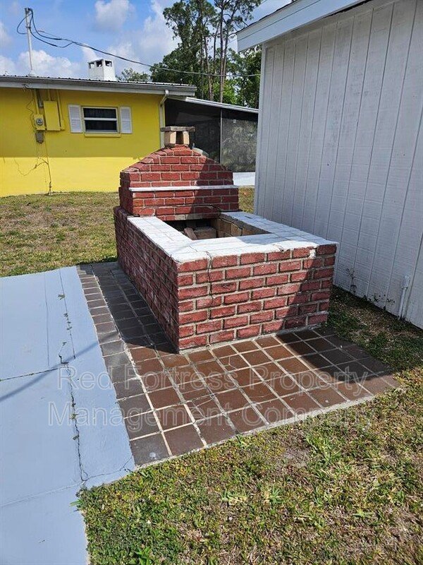 8730 Fordham St property image