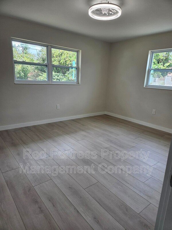 8730 Fordham St property image