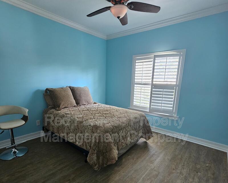 13105 Silver Thorn Loop property image