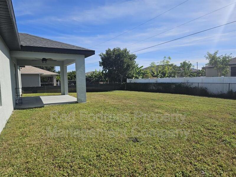 1200 NW 15th Ter property image