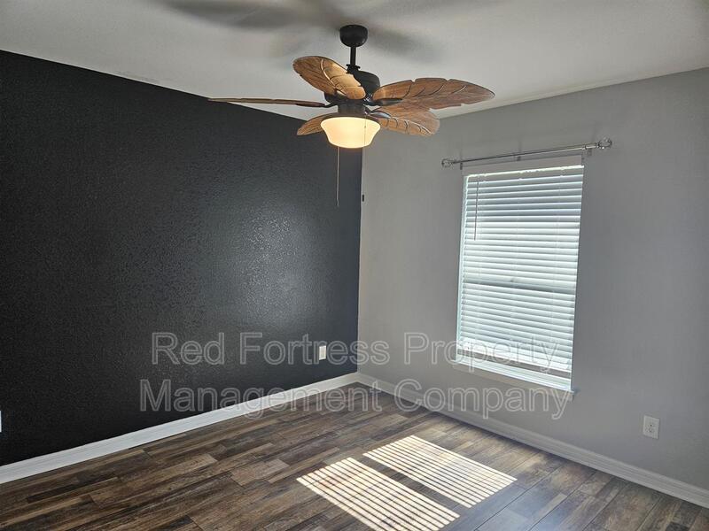 1200 NW 15th Ter property image