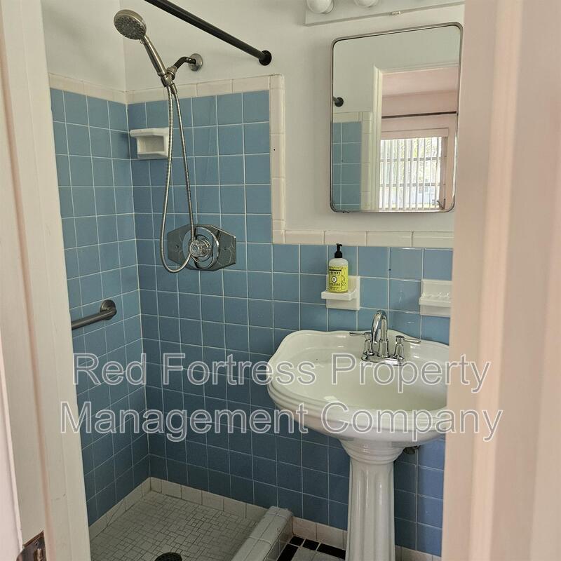 1531 Grace Ave property image