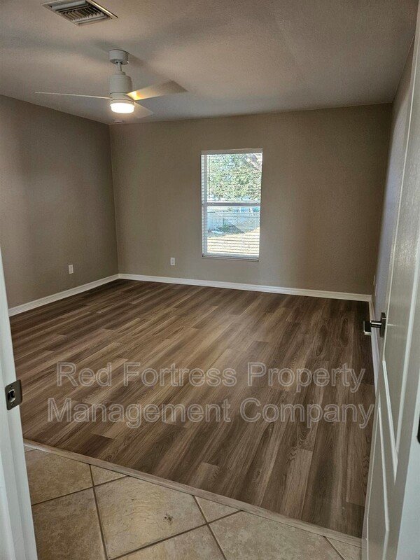 1108 NW 21st Pl property image