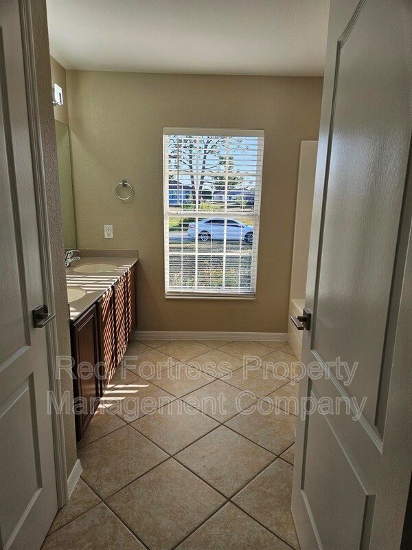 1108 NW 21st Pl property image