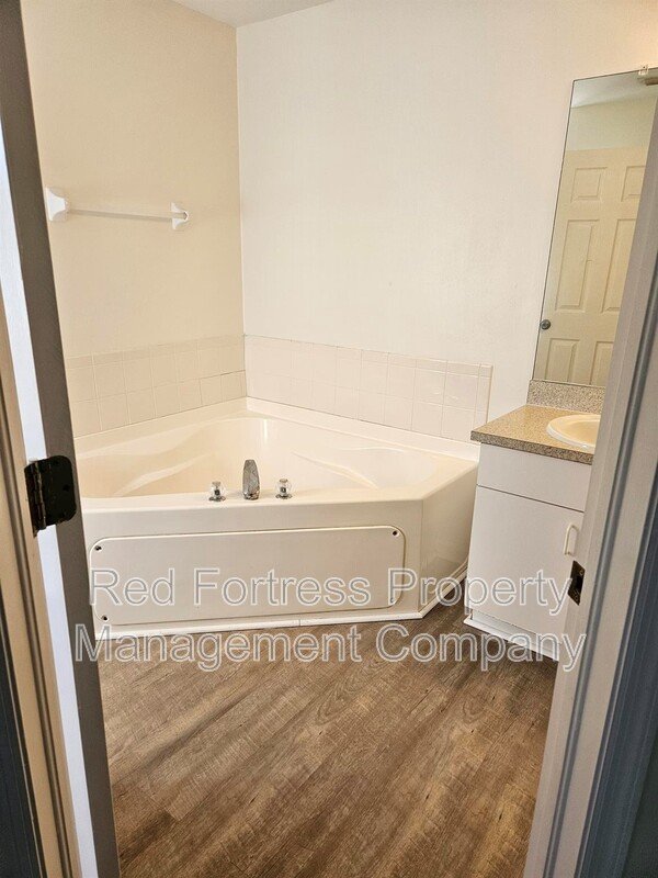 5006 Bywood St property image