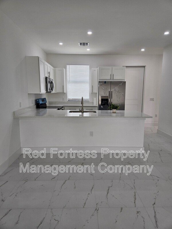 5148 Centennial Blvd property image