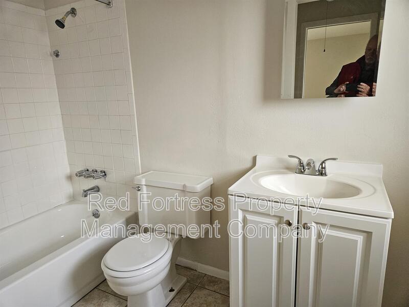 1635 Newport Ct property image