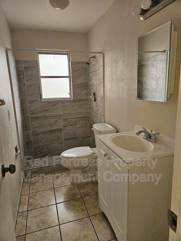 1635 Newport Ct property image