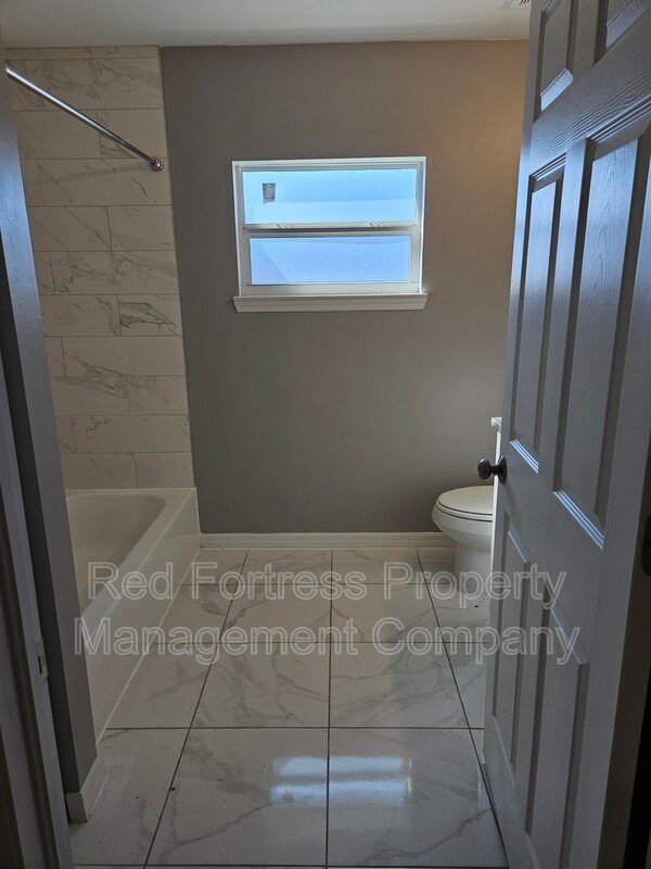 310 Gordon Ave S property image