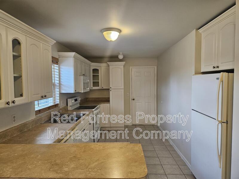 1814 SW 42nd St property image