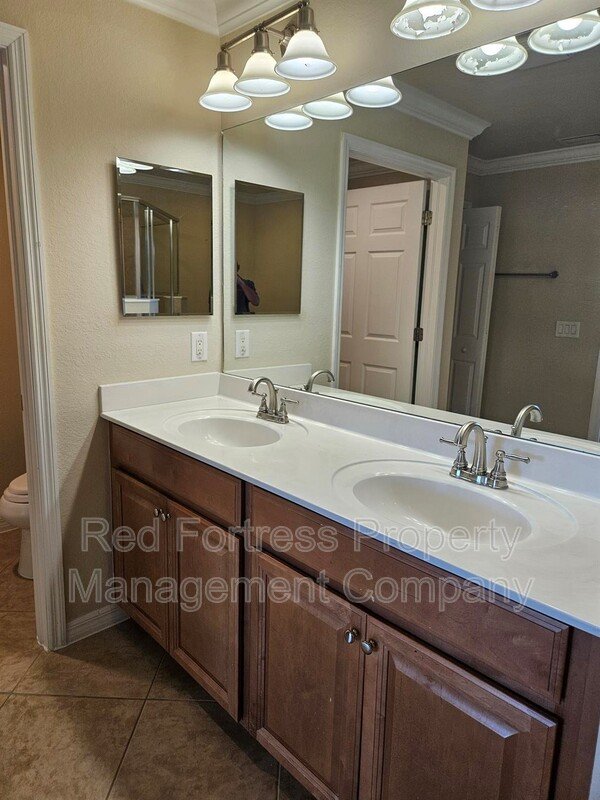 17451 Old Harmony Dr 102 property image