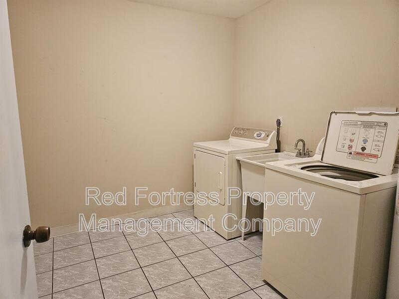 4114 Skyline Blvd B property image