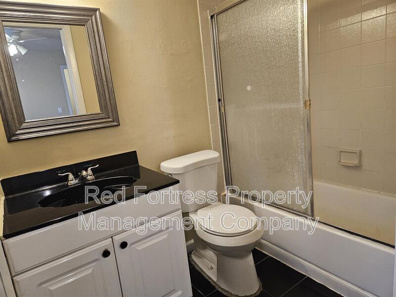 4114 Skyline Blvd B property image