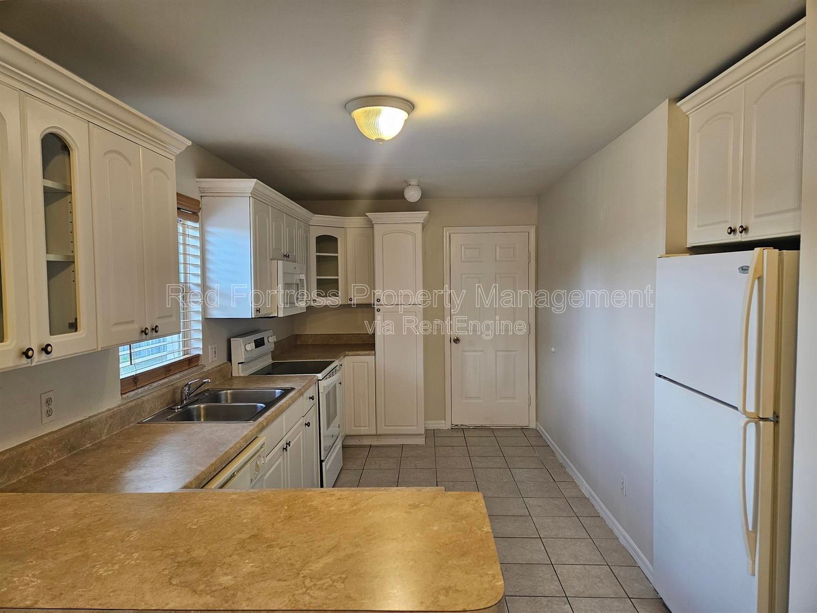 1814 SW 42nd St property image