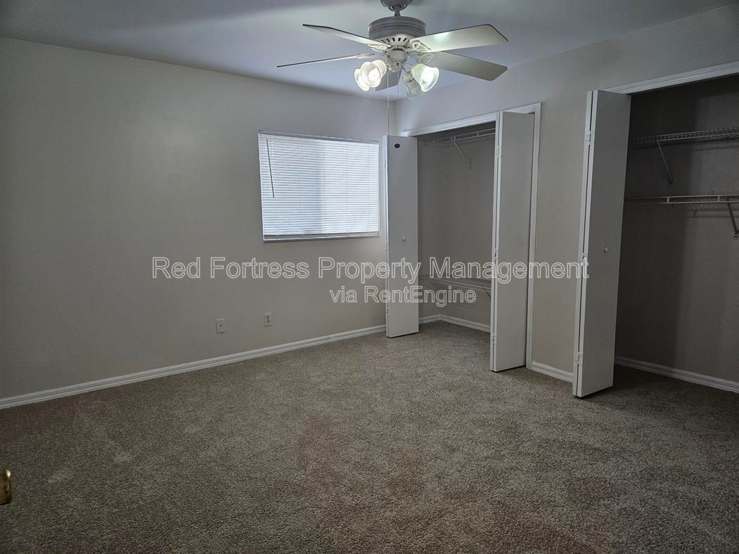 1814 SW 42nd St property image