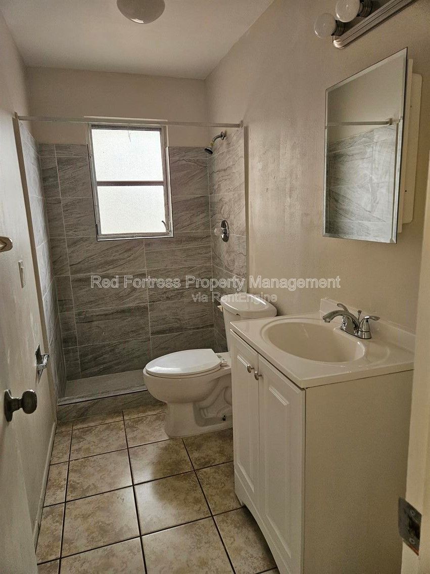 1635 Newport Ct property image