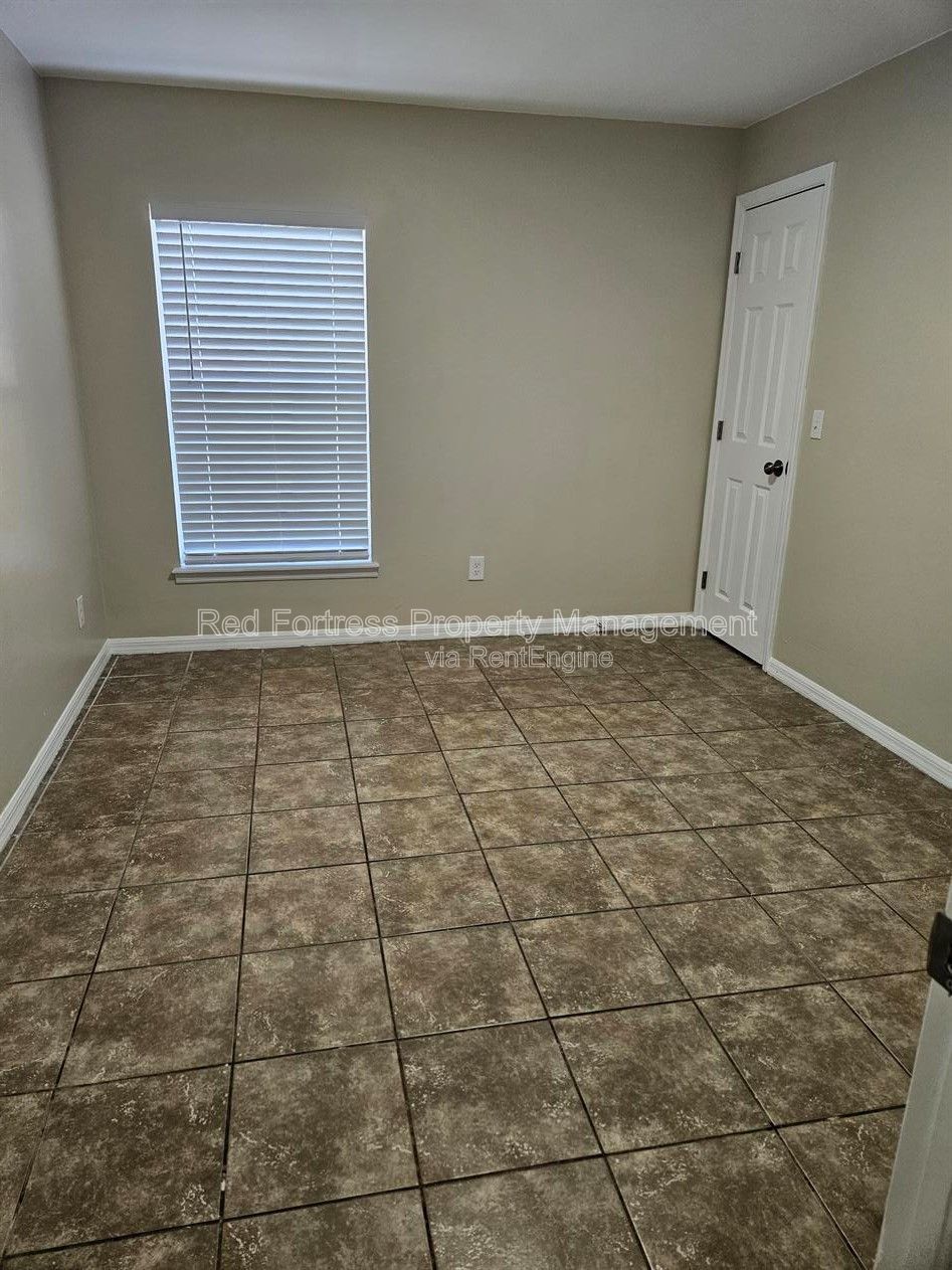 4512 Leonard Blvd S property image