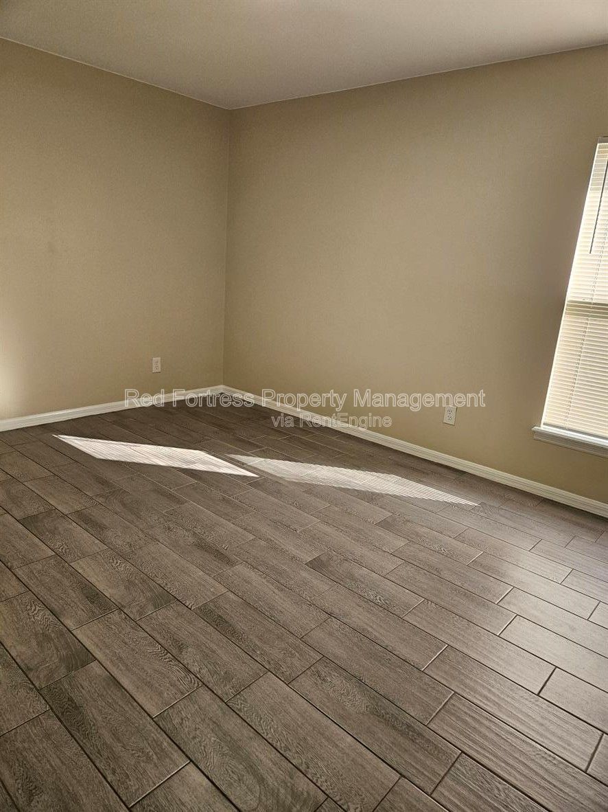 4514 Leonard Blvd S property image