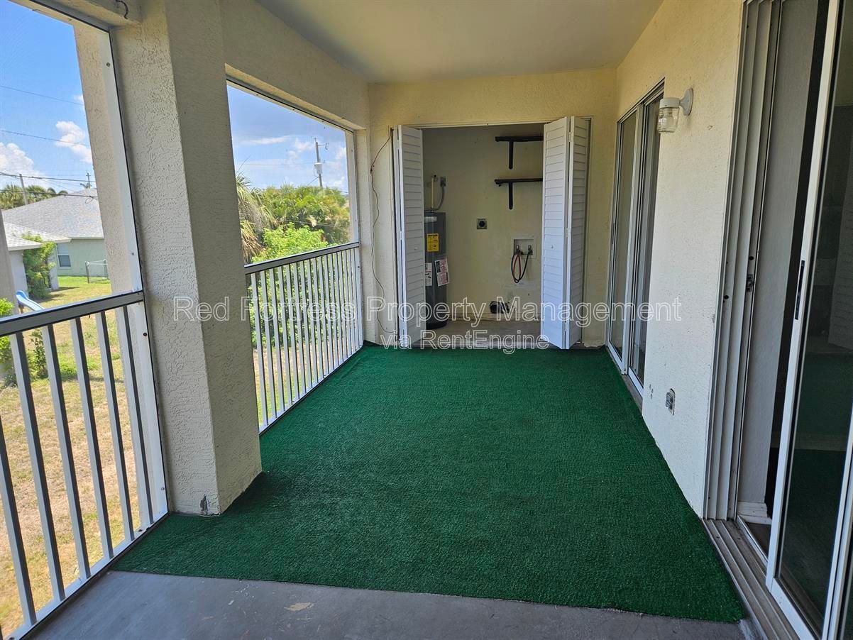 1016 SW 47th #202 property image