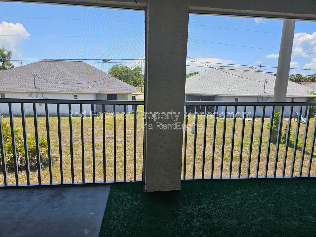 1016 SW 47th #202 property image