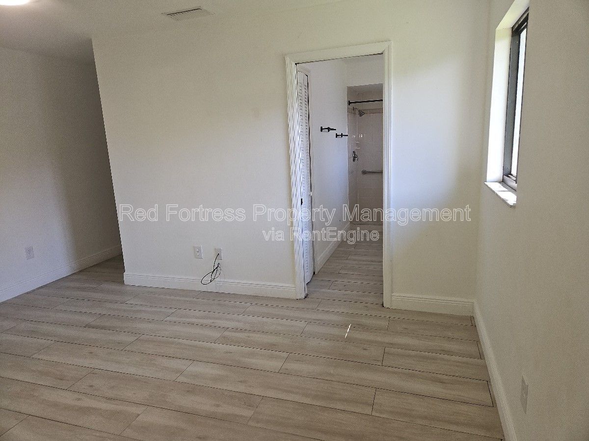 1420 SE 19th St property image