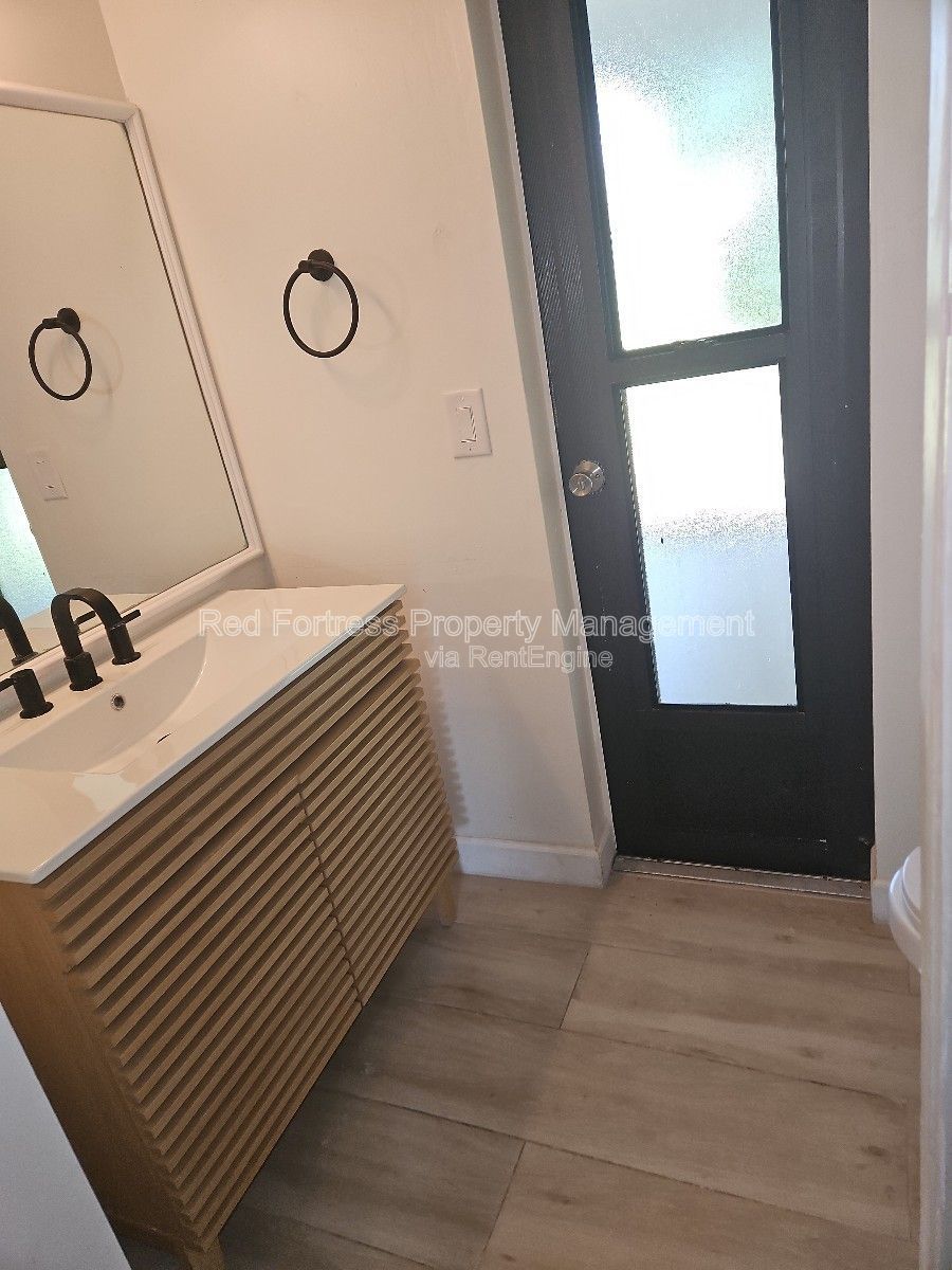 1420 SE 19th St property image