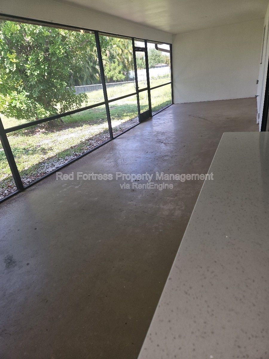1420 SE 19th St property image