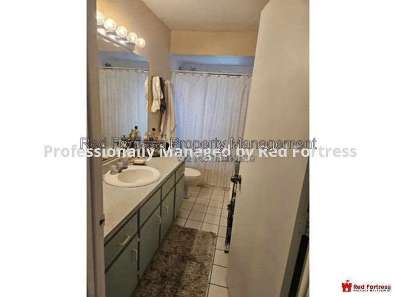 9225 King Rd E property image
