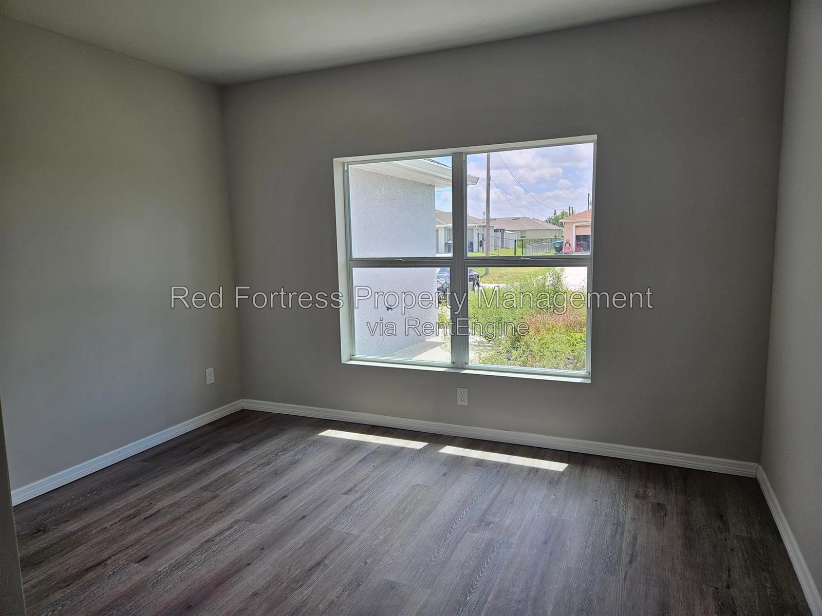 2300 NW 9th Ave property image