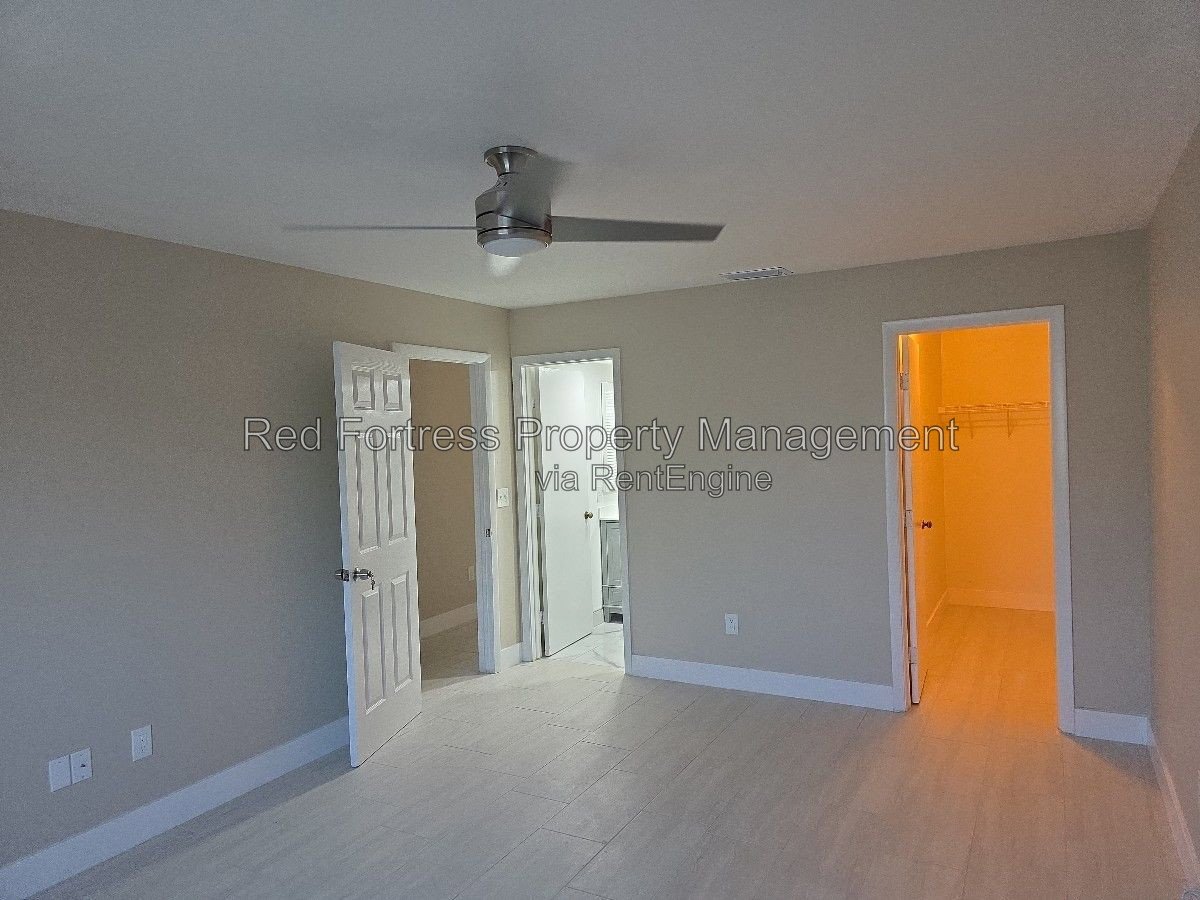 3608 SW 7th Pl property image