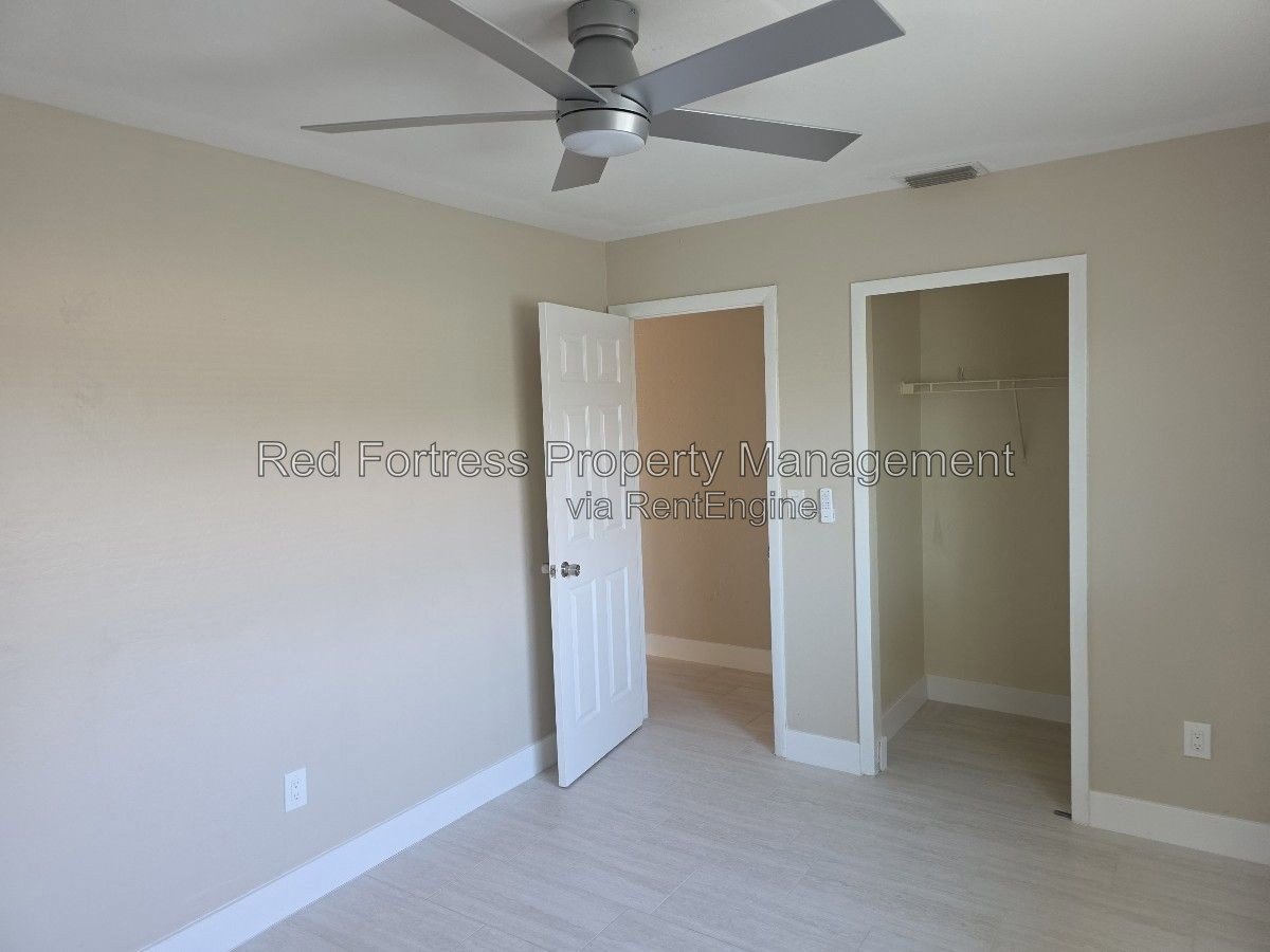 3608 SW 7th Pl property image