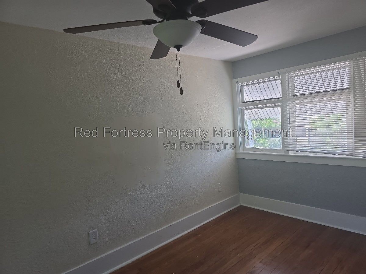 1609 Poinsettia Ave property image