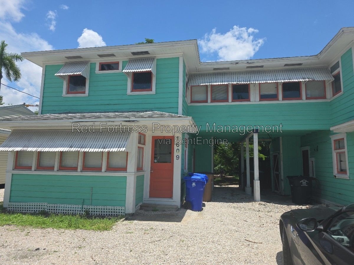 1609 Poinsettia Ave property image