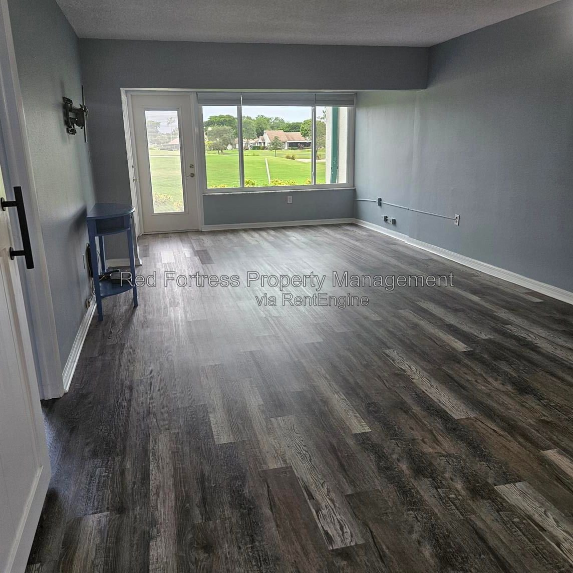 1660 Pine Valley Dr property image