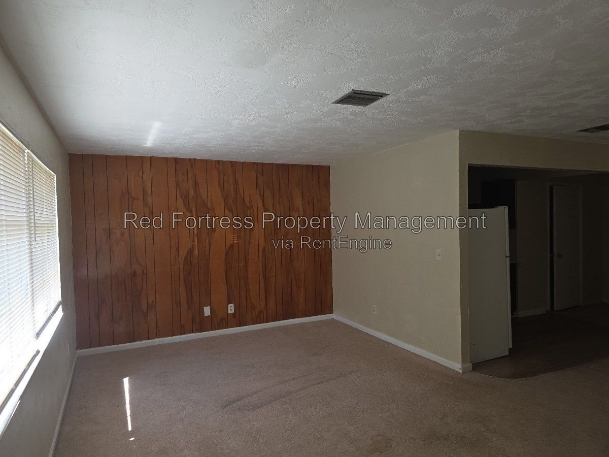 718 Karlov St property image