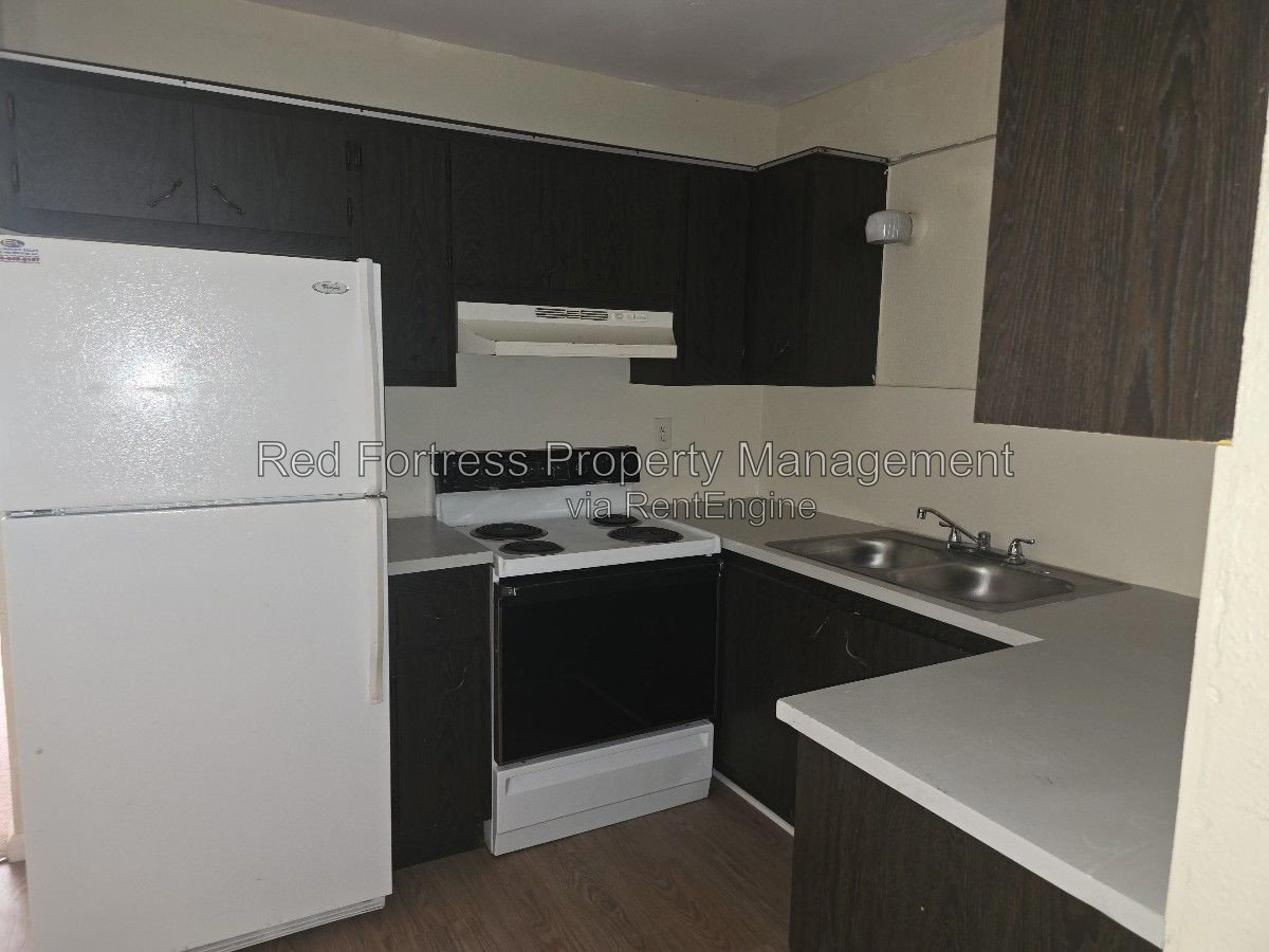 718 Karlov St property image