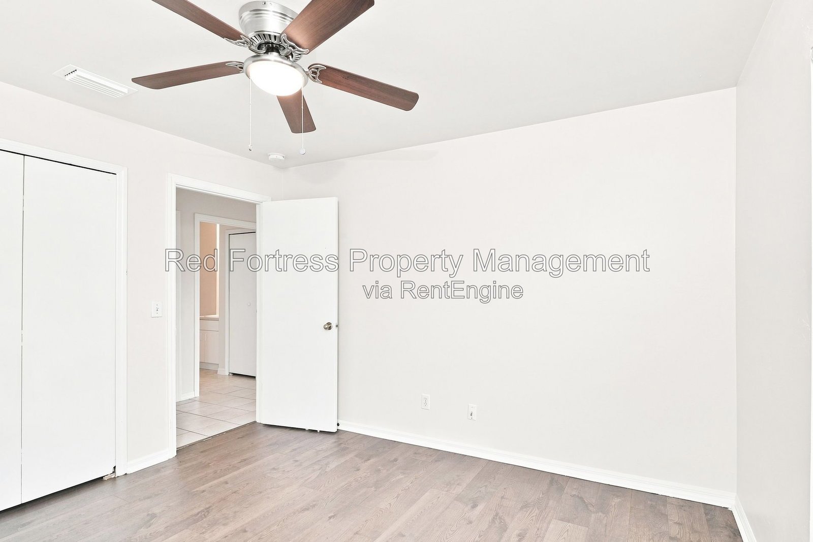 1814 SW 42nd St property image