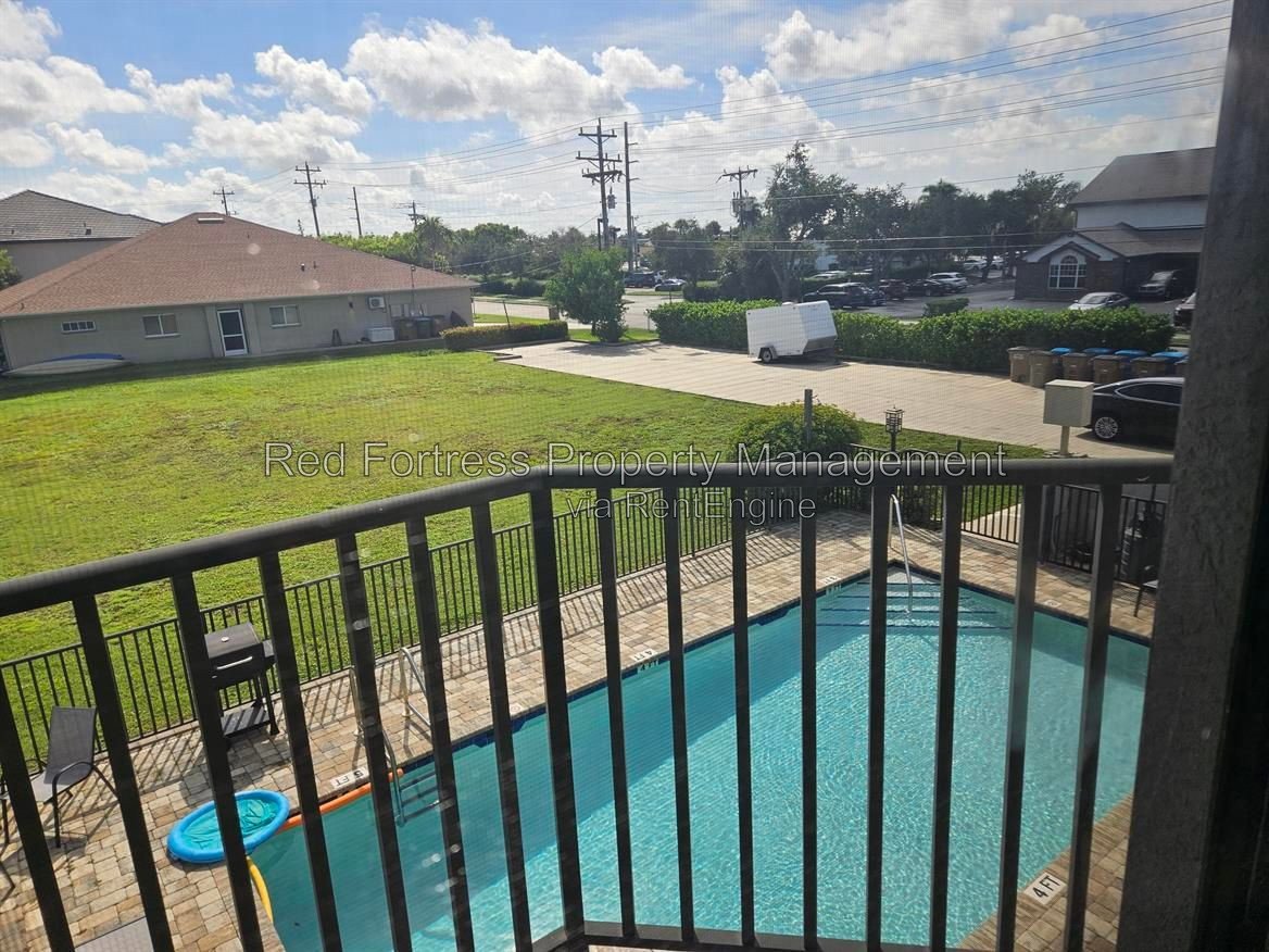 421 SW 47th Ter #101 property image