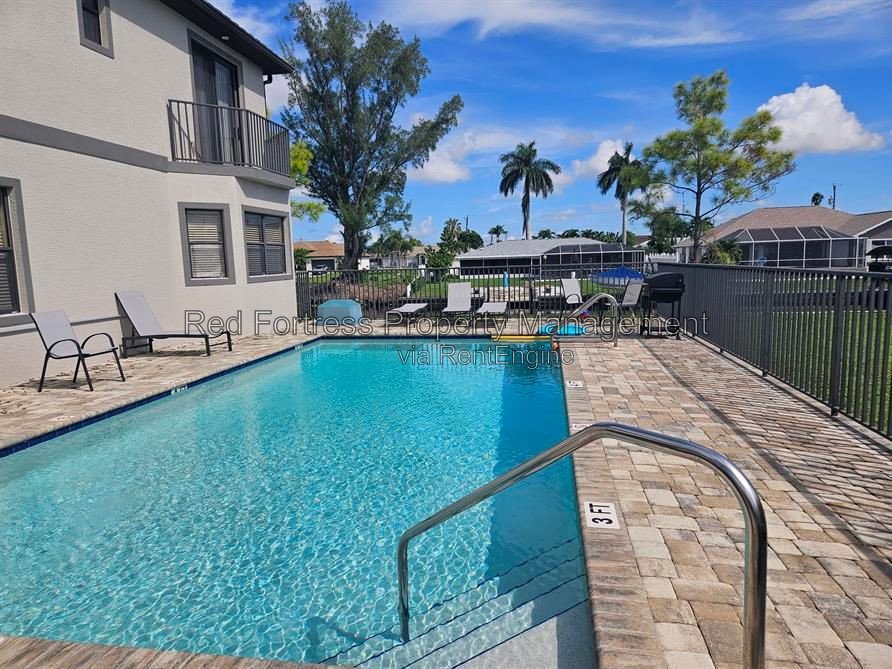 421 SW 47th Ter #101 property image