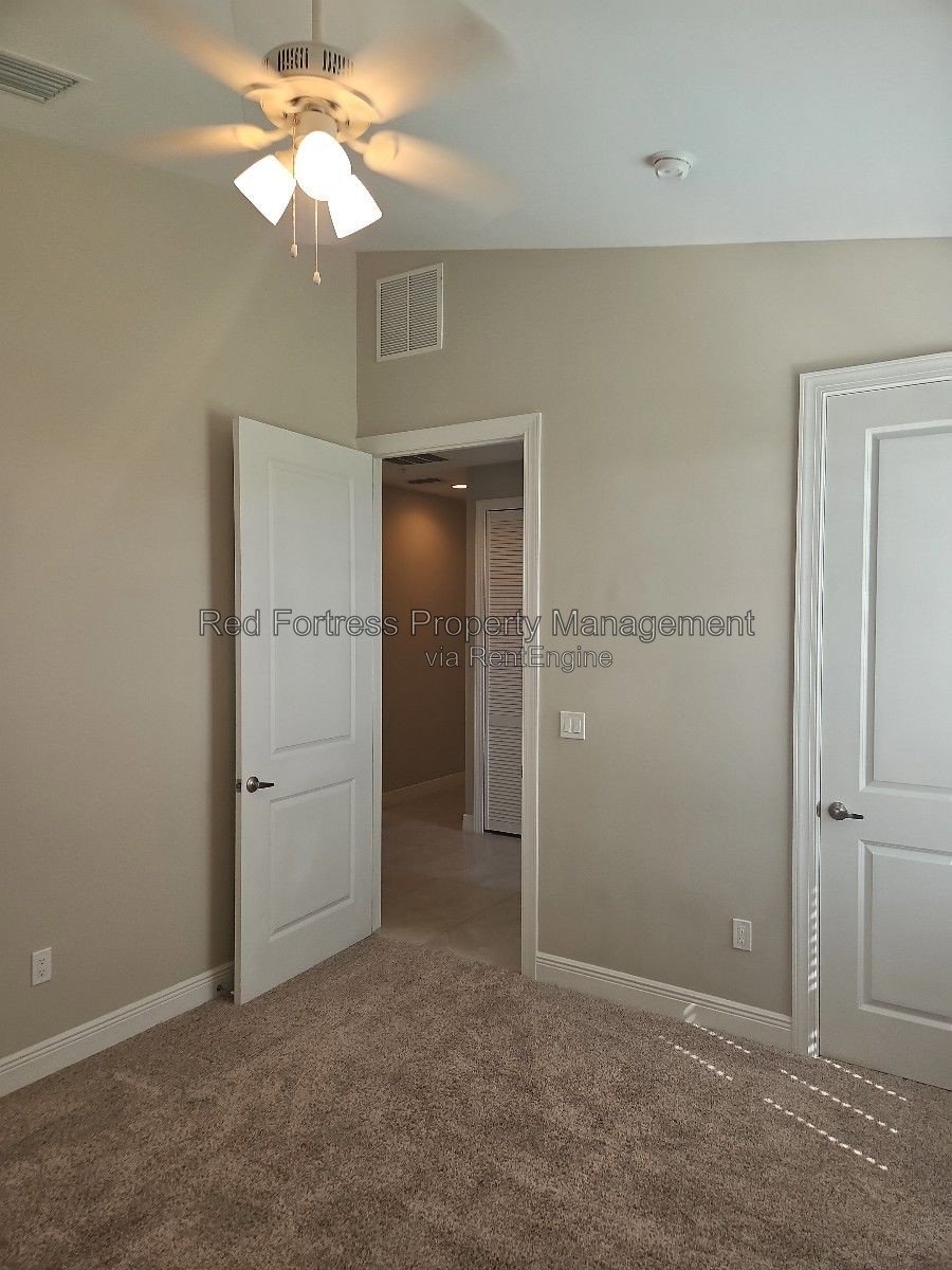 421 SW 47th Ter #101 property image