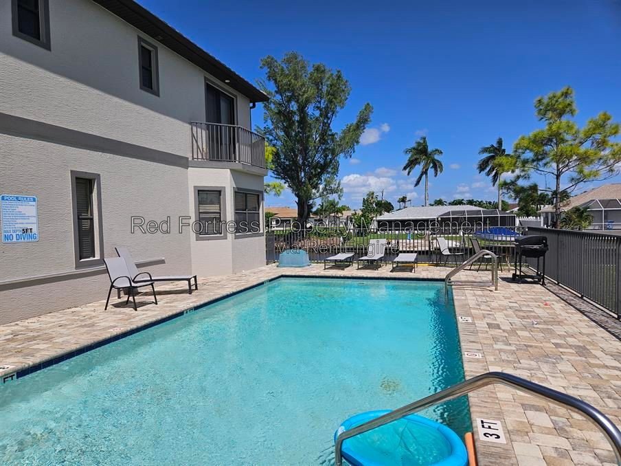 421 SW 47th Ter #101 property image