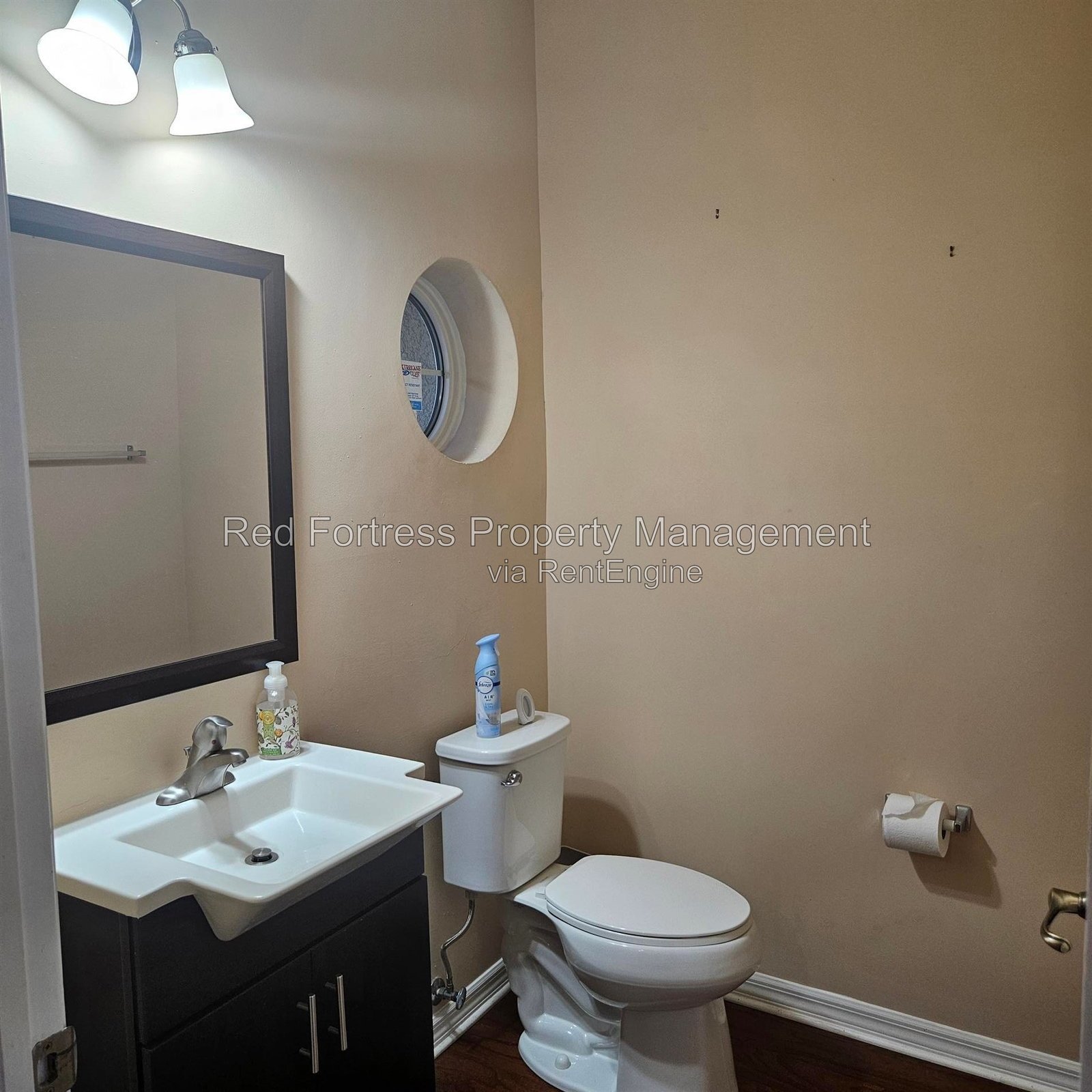 9521 Roundstone Cir property image
