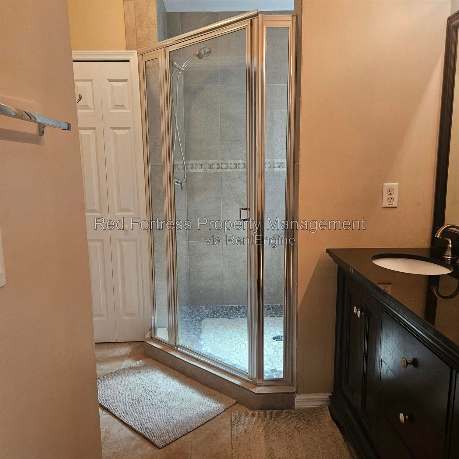9521 Roundstone Cir property image