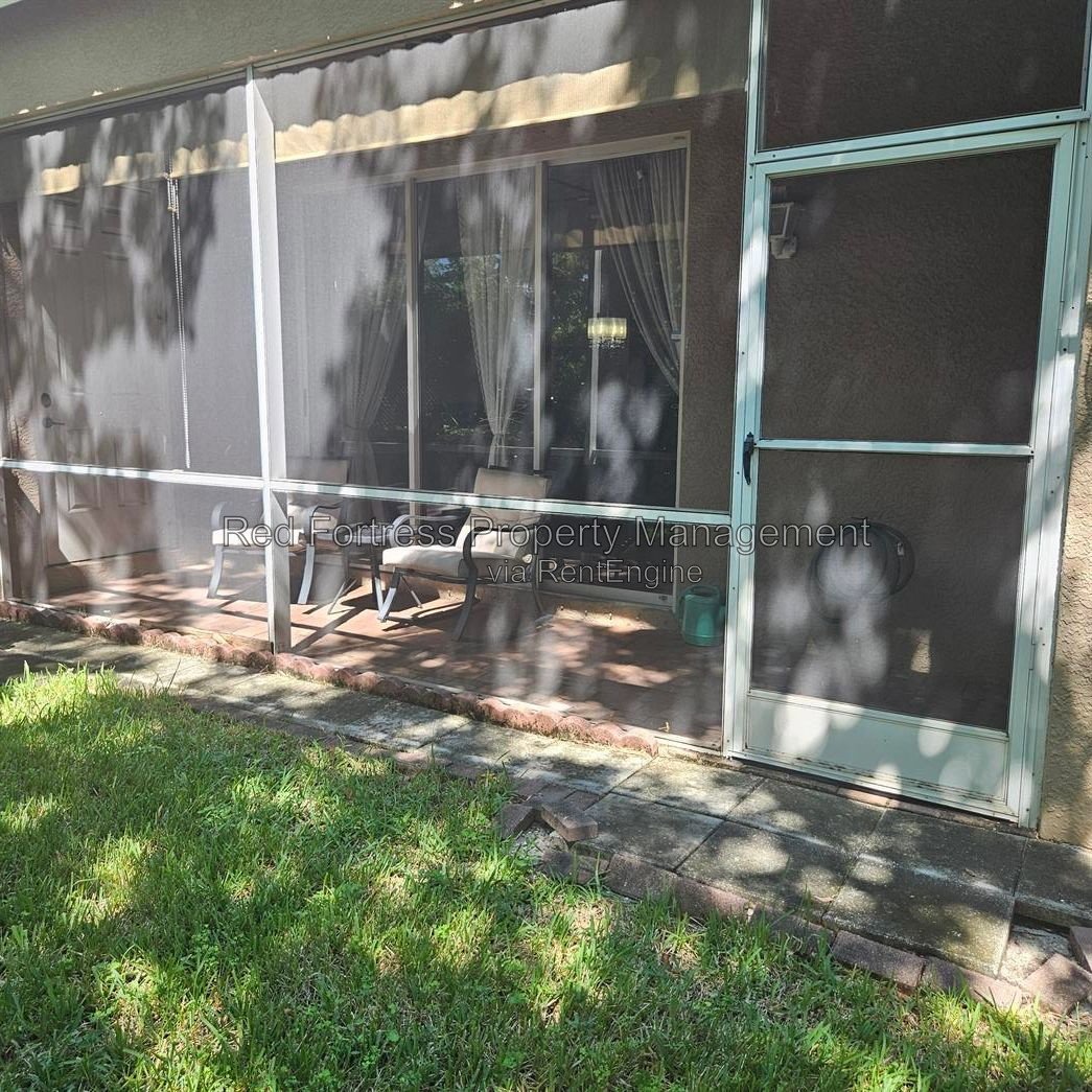 9521 Roundstone Cir property image