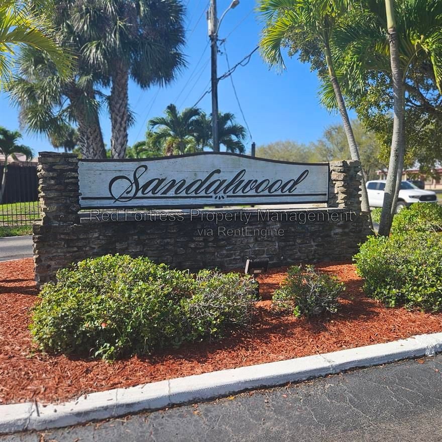 12918 Meadowood Ct property image