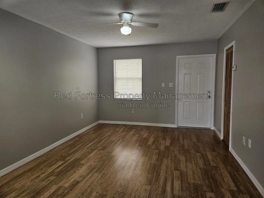 1014 SE 9th Ct D property image