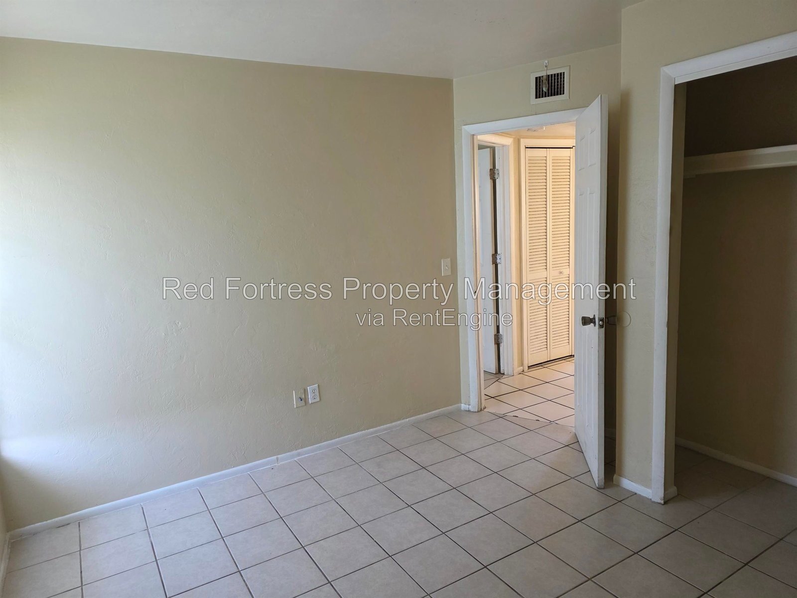685 Oleander Ave property image